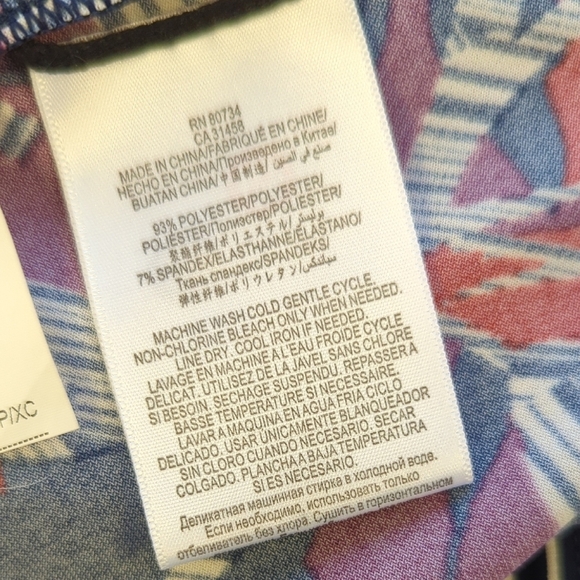 01410 BCGBMaxazria Floral Wrap Knit Dress Red Purple XS preppy Business casual - Picture 7 of 7